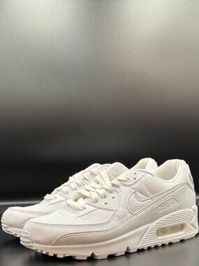 New Womens Nike Air Max 90 Lifestyle Shoes Triple White DH8010-100 Sz 8W